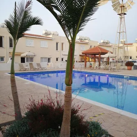 Windmills Townhouse * باراليمني